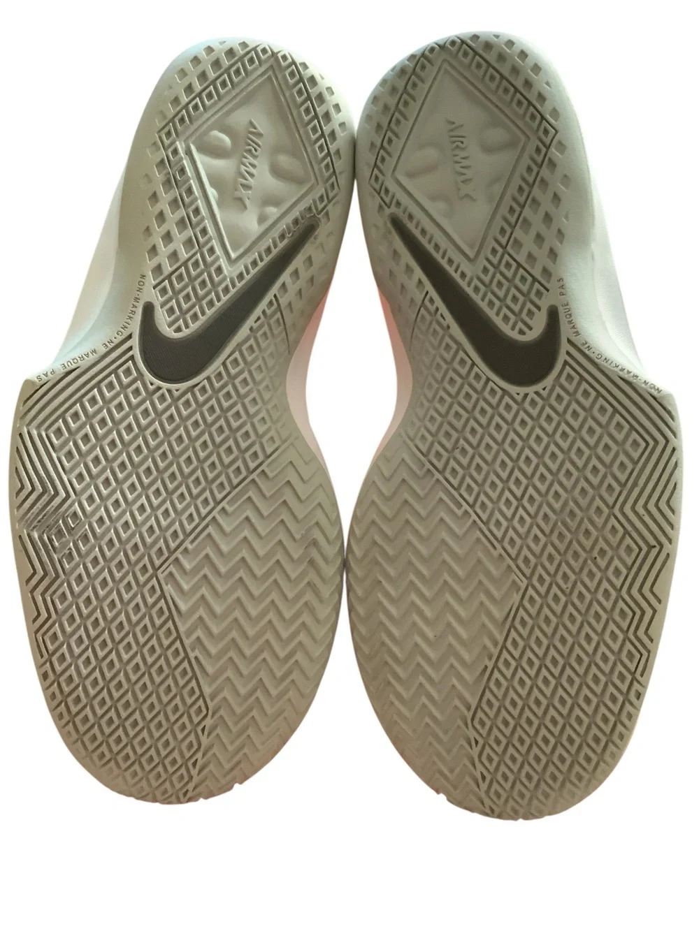 Nike Air Max Infuriate II Boys Size 4Y Gray White Basketball Shoes Sneakers